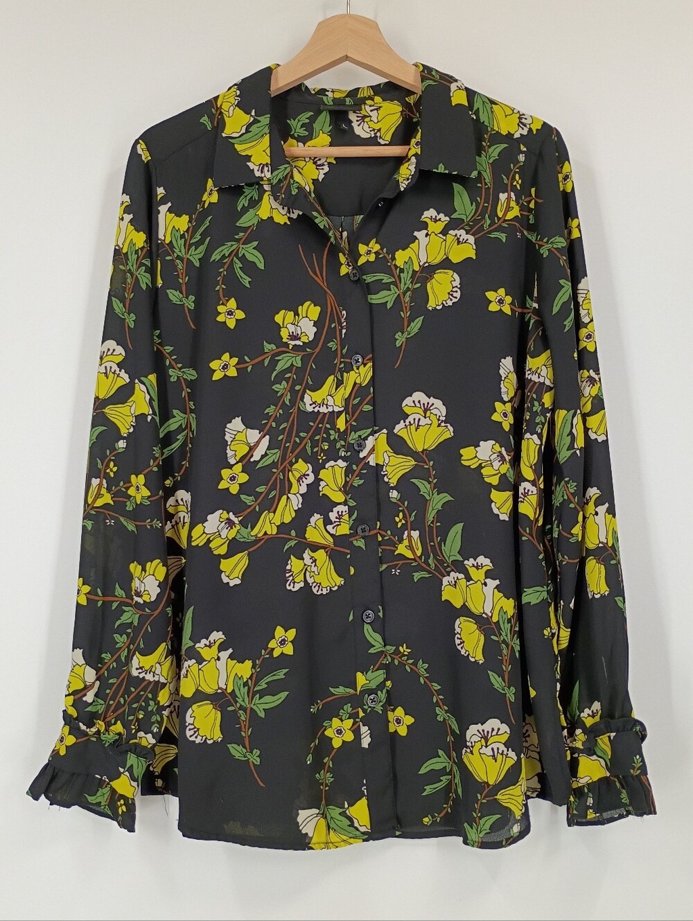 Who What Wear Floral Ruffle Sleeve Top